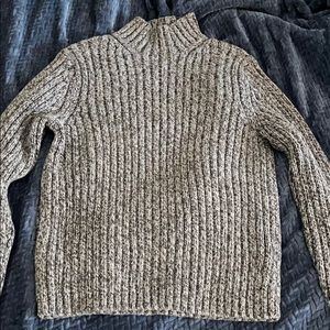 GAP sweater